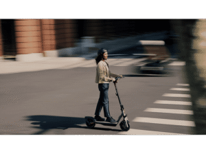 SEGWAY NINEBOT F3 D E-Scooter (10 Zoll, Schwarz/Grau) – Bild 2