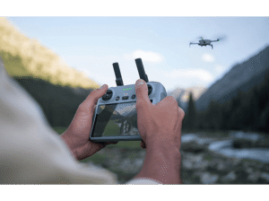 DJI Mini 4 Pro Fly More Combo (DJI RC 2)  Mini-Kameradrohne, Grau – Bild 5