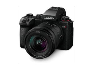 PANASONIC DC-S 5 II KE KIT 20-60MM VOLLFORMAT Hybrid-Systemkamera mit Objektiv 20-60 mm, 7,6 cm Display Touchscreen, WLAN