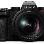 PANASONIC DC-S 5 KE-K KIT 20-60MM VOLLFORMAT Systemkamera mit Objektiv 20-60 mm, 7,6 cm Display Touchscreen, WLAN