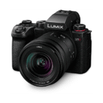 PANASONIC DC-S 5 II KE KIT 20-60MM VOLLFORMAT Hybrid-Systemkamera mit Objektiv 20-60 mm, 7,6 cm Display Touchscreen, WLAN