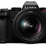 PANASONIC DC-S 5 KE-K KIT 20-60MM VOLLFORMAT Systemkamera mit Objektiv 20-60 mm, 7,6 cm Display Touchscreen, WLAN
